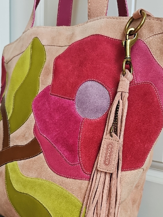Coach Vintage 06 Limited Edition "Poppies for Peace" Suede Tote Pink/Multi - Picture 8 of 14